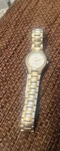 Vintage Silver and Gold Tone Ladies Wrist Watch Lorus V501-X210 - Picture 1 of 7