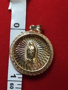 NUOVO 14K oro ovale Vergine Guadalupe Charm, ciondolo 1,6 gr. - Foto 1 di 4