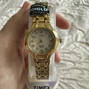 Vintage Timex Indiglo Women’s Watch - Picture 1 of 3