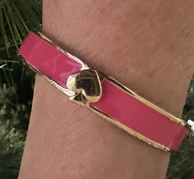 Brazalete Brazalete Kate Spade Heritage Spade Esmalte Fino en Rosa Ver Fotos Talla 6.5 Foto 1 de 4
