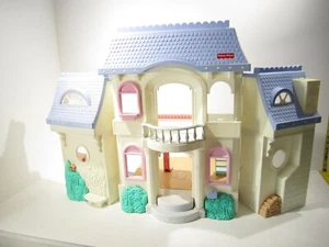 Vintage 1997 Fisher Price Loving Family Grand Dollhouse Blue Roof No Furniture - Picture 1 of 11