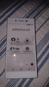 Smartphone factice Sony Xperia Z5 téléphone portable jouet mannequin ne fonctionne pas - Photo 1 sur 2