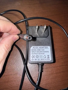Adaptador AC/DC 12V 2A Modelo DSM-1220 Fuente de alimentación de pared 100-240VAC 50/60Hz 6 pies - Imagen 1 de 3
