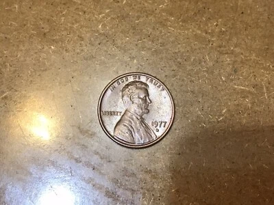 1977 D PENNY ERROR Rare And Unique Collectors View! - Image 1 of 3