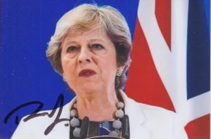 FOTO 6X4 FIRMADA A MANO DE TERESA MAY PRIMER MINISTRO DEL REINO UNIDO AUTÓGRAFO 11 - Imagen 1 de 1