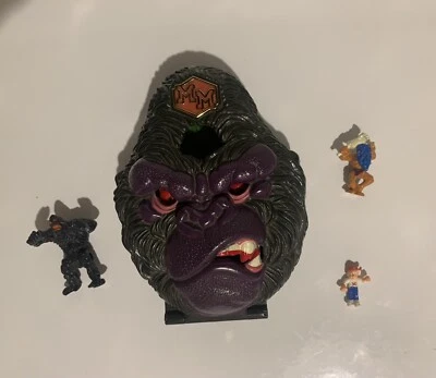 Mighty Max Doom Zone Ape King Gorilla Playset Vintage 1993 100% Completo  - Immagine 1 di 3