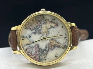 Francesca's Collections Quarzwerk Karte Gesicht braun Schnalle Band Uhr - Bild 1 von 5