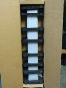 Triad OnWall MicroSat BLACK GLOSS 32" - Picture 1 of 5