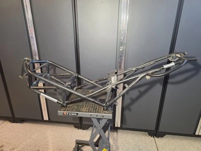 2002 DUCATI MONSTER 620ie DARK MAIN FRAME (STRAIGHT!) - Image 1 of 4