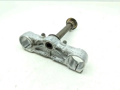 01 Ducati Monster 600 M600 Supporto Inferiore Triplo Per Sterzo - Immagine 1 di 4