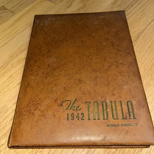 1942 OAK PARK AND RIVER FOREST HIGH SCHOOL YEARBOOK - Tabula - Picture 1 of 18