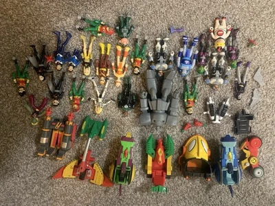 Lote de vehículos y figuras Teen Titans Bandai Foto 1 de 4