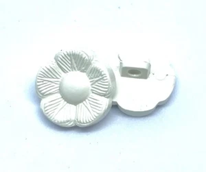 15mm X 10 Pcs White Floral Shank Buttons Flower Rose Filigree Daisy Vintage - Picture 1 of 4