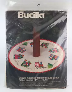 Bucilla 54" Weihnachtsbaum Rock Kit Spielzeug Zug 48613 Neu aus altem Lagerbestand rund mit Schmucksteinen besetzt - Bild 1 von 7