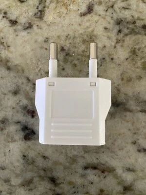 Simple America to Europe旅行电源适配器适用于普通或嵌入式插座 — 第 1/3 张图片