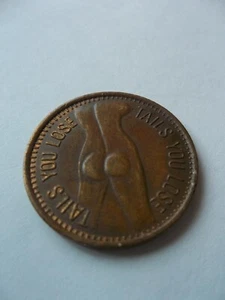 MONEDA ABATIBLE TRASERO Y PECHO DE LA SUERTE 1950 - Imagen 1 de 2