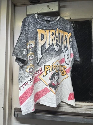 VTG 1991 AMERICAN FAVORITES Pittsburgh Pirates T Shirt Allover Print, Size LARGE - Image 1 of 4