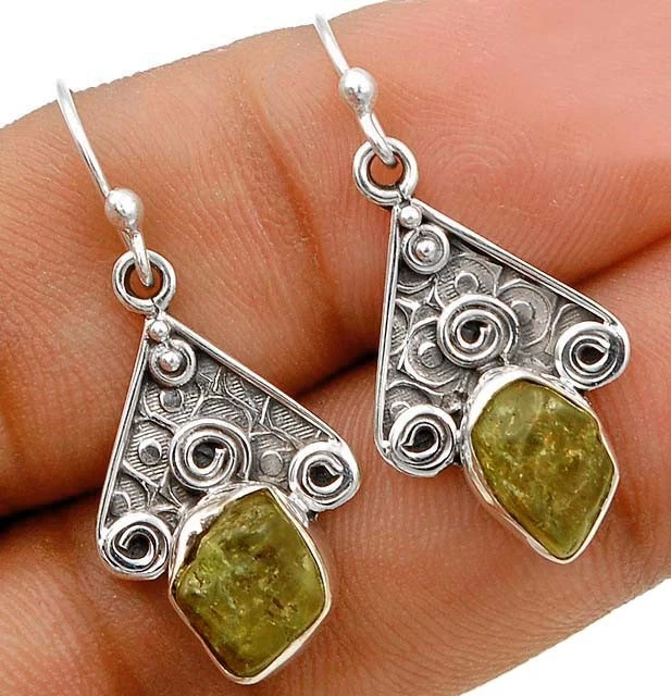 Natural Rough Peridot 925 Solid Sterling Silver Earrings @12-9 - Image 1 of 1
