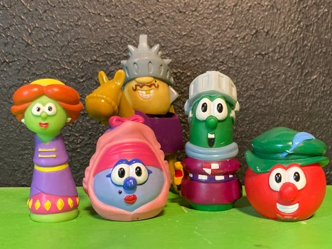 Pick And Choose Big Idea VeggieTales Duke and the Great Pie War Figure Set Toys Cover