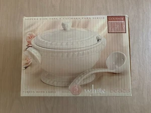 New Gourmet Expressions White Soup Tureen with Lid and Ladle & Original Box - Picture 1 of 6