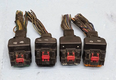 04 DODGE RAM 1500 5.7L ECM ECU PCM WIRING PLUGS HARNESS CONNECTORS OEM - Image 1 of 3