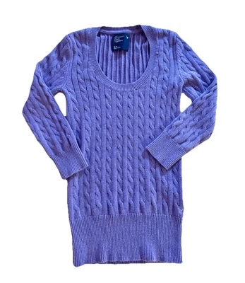 Suéter de Colección American Eagle Outfitters Púrpura Tejido con Cable Cuello en V Y2K 00's Prep Foto 1 de 4