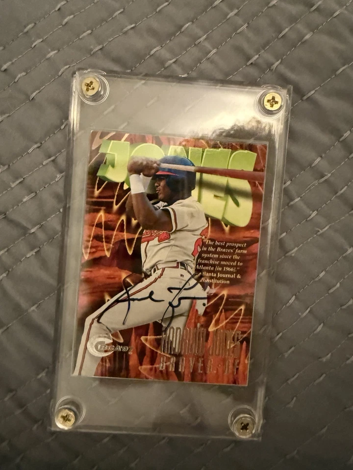 Skybox Circa 1997 - Andruw Jones #329 116/200 autógrafo Foto 1 de 4