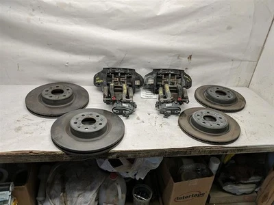 Conjunto de pinça preta Brembo 4 pistões J55 para 17-22 Chevy CAMARO 84089042 2824183 - Imagem 1 de 4