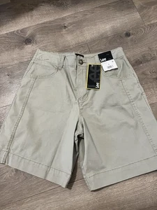 Lee Bermuda Shorts Size 4 New - Picture 1 of 4