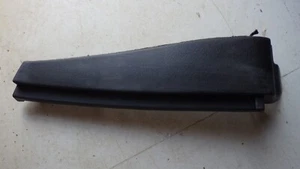 Porta sombreros, porta sombreros trasero izquierdo, negro, VW Golf III limusina, n.º 1H6867761 - Imagen 1 de 6