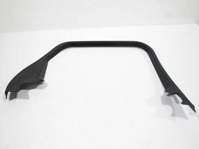 Cubierta del marco de la ventana de la puerta del conductor trasero izquierdo Jaguar F-Pace 2018 17-20 | Foto 1 de 4