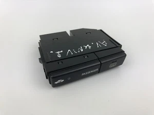 03-08 Toyota Avensis RHD Demist Passenger Lock Switch Module 8479005110D - Picture 1 of 9