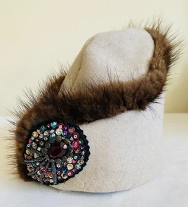 VTG 1941 Pillbox Wool Blend Hat Mink Trim Beaded Brooch Tower Hat Shop Michigan - Picture 1 of 12
