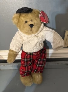 Neu mit Etikett Fergus Plüsch-Teddybär 2008 Regis Corporation 16 Zoll karierter Hosenpullover UVP 25 $ - Bild 1 von 4