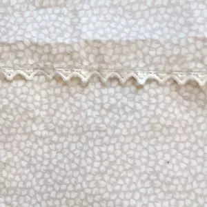 Vintage Laura Ashley pinkish beige shower curtain lace edging cottage - Picture 1 of 4