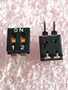 Interruttore DIP OFF ON SPST 2 A6T-2101 4 pin Omron 2 pezzi £3,95 HU1683 - Foto 1 di 1