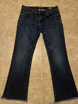 Pantalones de mezclilla Cult of Individuality para mujer talla 28 Vixen curvilíneos pierna recta dobladillo deshilachado Foto 1 de 4