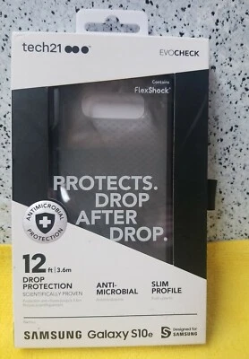 🌰  Tech21 Evo Check Series Case for Samsung Galaxy S10e  Smokey Black - Image 1 of 3