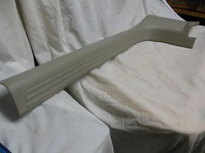 Protector trasero derecho interior acampanado Jeep Grand Cherokee 2005-10 Jeep WK2 1MP34TRMAD  Foto 1 de 4