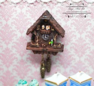 Clearance Sale: 1:12 Dollhouse Miniature Cuckoo Clock/ Miniature Clock RP 1.399 - Picture 1 of 3
