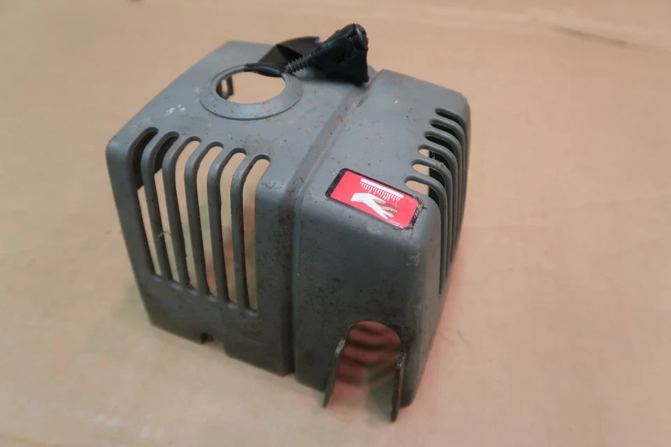 Craftsman 32cc Weedwacker (Mod 989.796060) Pieza; Cilindro/Silenciador Cubierta/Protector Foto 1 de 1