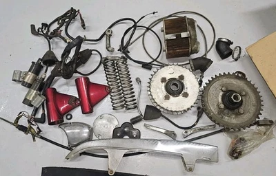 Yamaha YDS2 YM1 YDS3 Protector de Cadena Bobina Piñón Buje Cubierta del Motor Arnés de Cableado  Foto 1 de 4