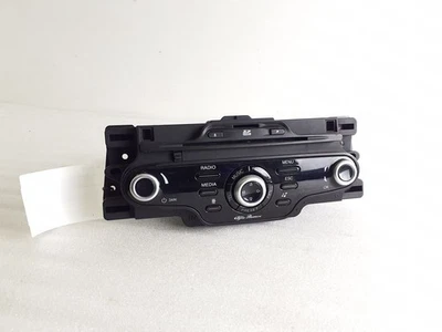 Alfa Romeo Giulietta 2012 радио CD GPS плеер головное устройство 156100205 SIA39007 - Изображение 1 из 4