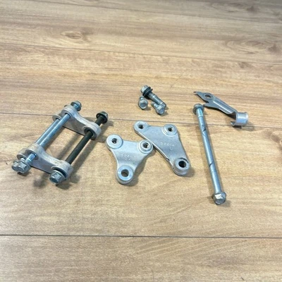 05-07 Suzuki RMZ450 RMZ 450 2005/OEM bonitos soportes de motor con pernos Foto 1 de 4