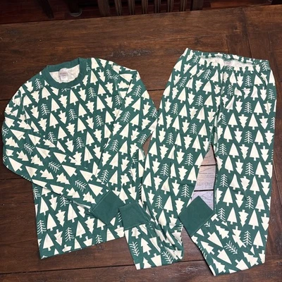 Womens Hanna Andersson Sz. XS Green Christmas Tree Pajamas Top & Pants Set - Image 1 of 4