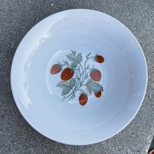 Fine China Strawberry Serving 9” Mixing Bowl - Picture 1 of 11