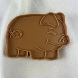 Cortador de galletas de cerdo 3x2"" molde plástico marrón con mango animales de granja - Imagen 1 de 4