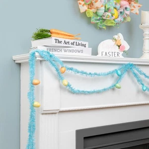 Northlight 25' Blue Spring Tinsel Garland with Easter Eggs - Unlit - Imagen 1 de 6