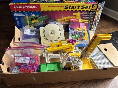 Rokenbok Action Factory Deluxe Construction Set with RC Vehicle & Controller - Image 1 of 4