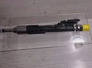 13647597870 BOSCH Fuel Injector 0261500109 For BMW E84 E90 320i 335i 428i 520i - Picture 1 of 5